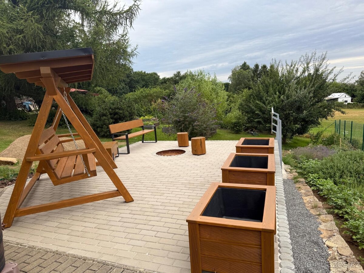 Zahradní dřevěná houpačka - 9