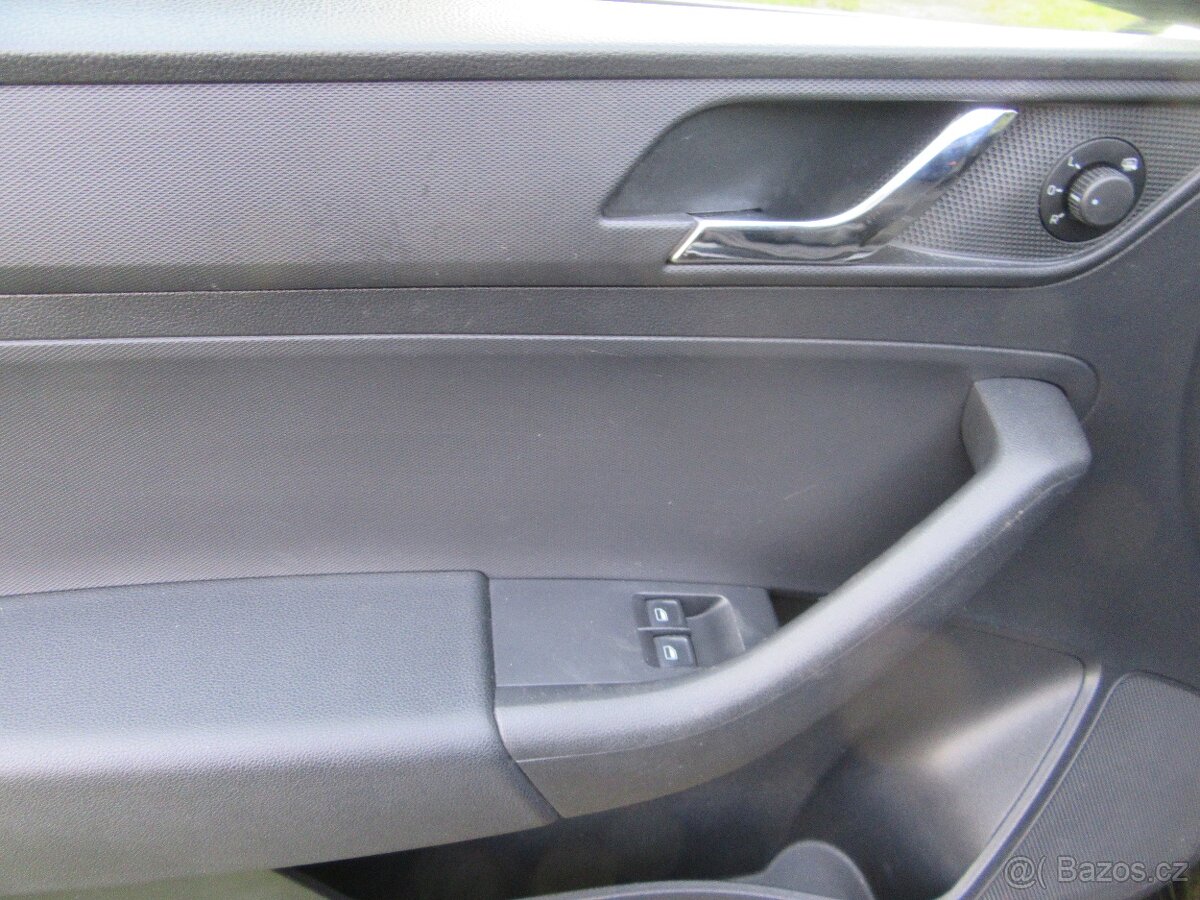 ŠKODA RAPID 1.2 TSi 77kw r.v.2015 nový v ČR.po 1.maj.DPH - 9