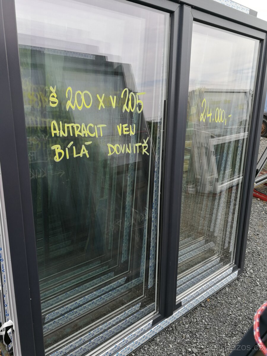 dvere prosklene 2 kridla - 9