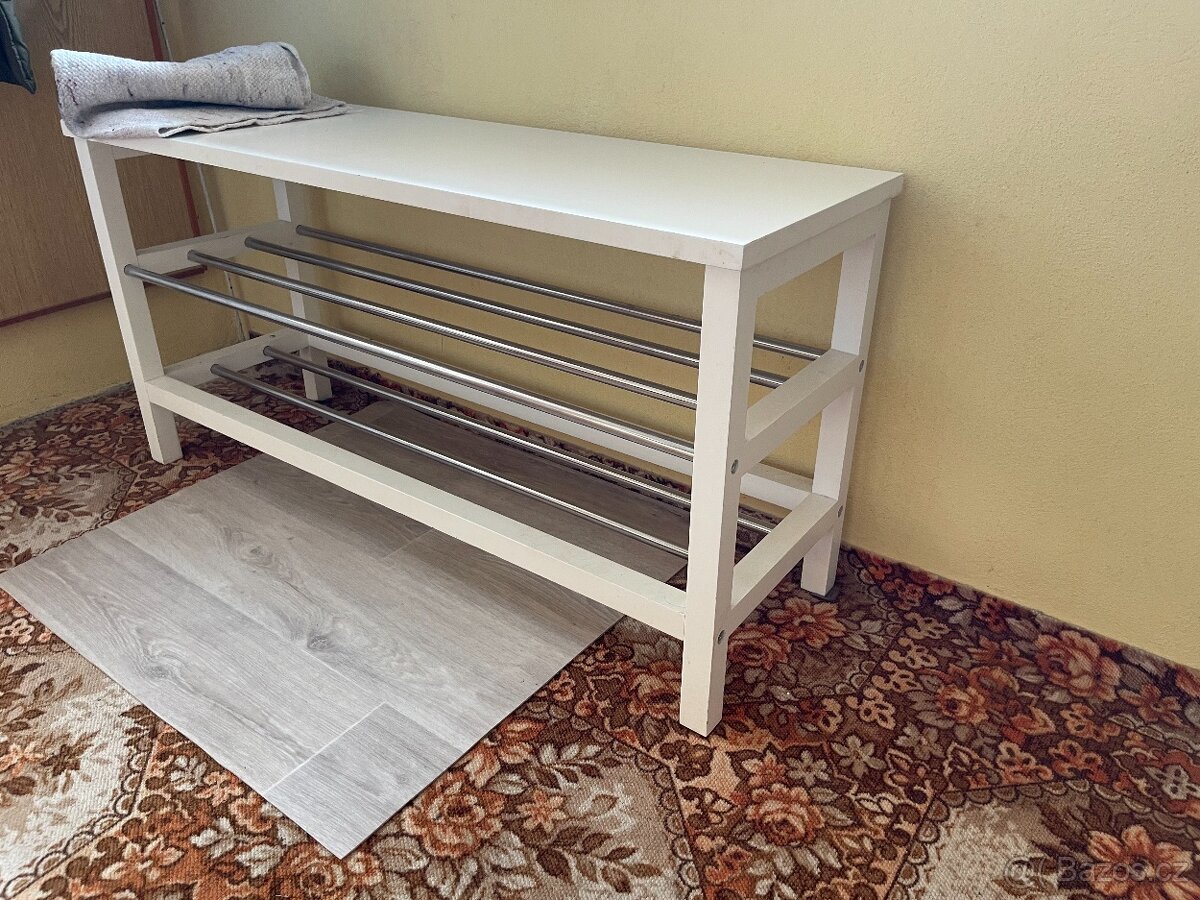 Moderní naábytek do ložnice stůl s židlemi a botník - 9