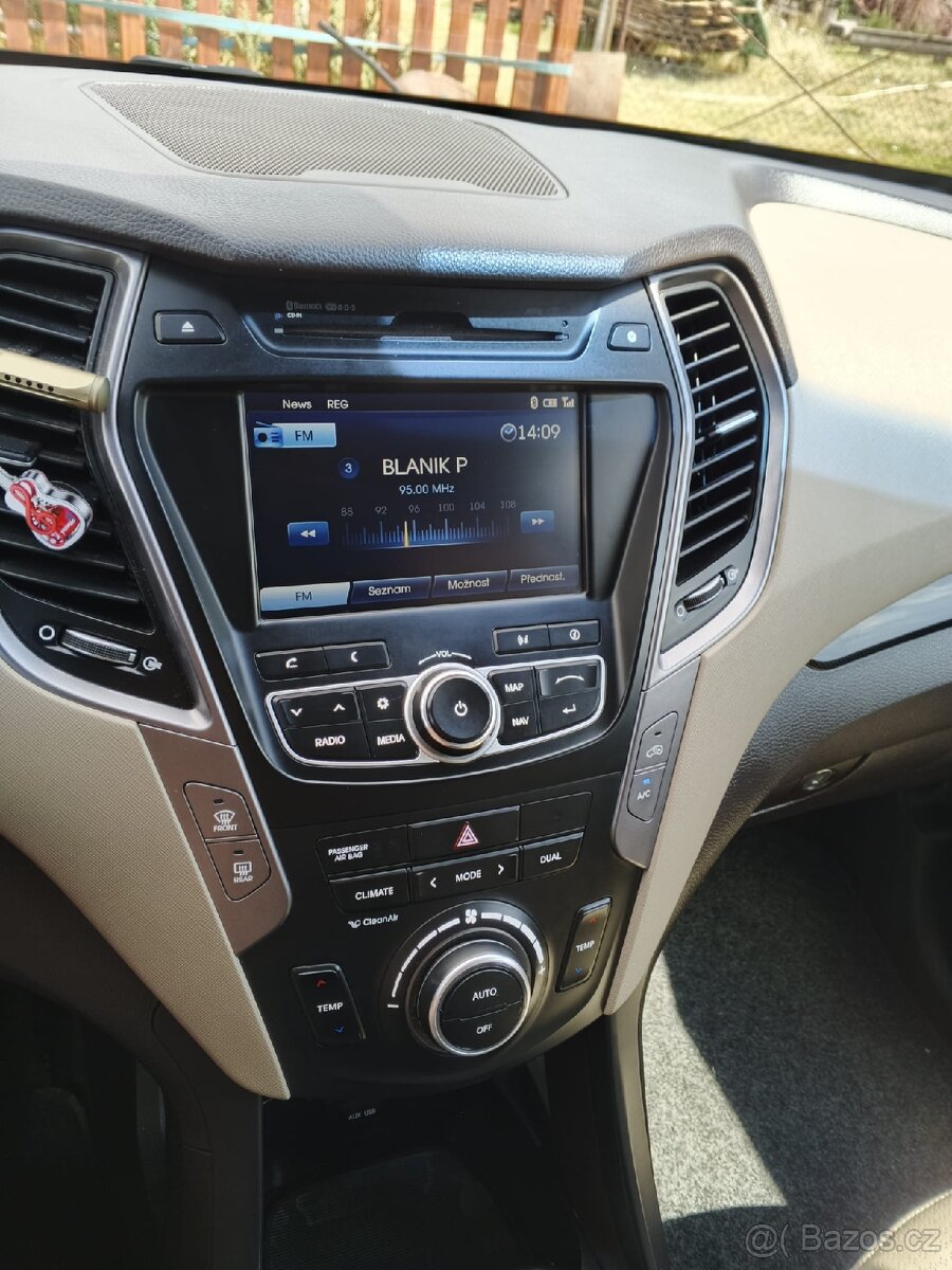 Prodám Hyundai Santa Fe - 9