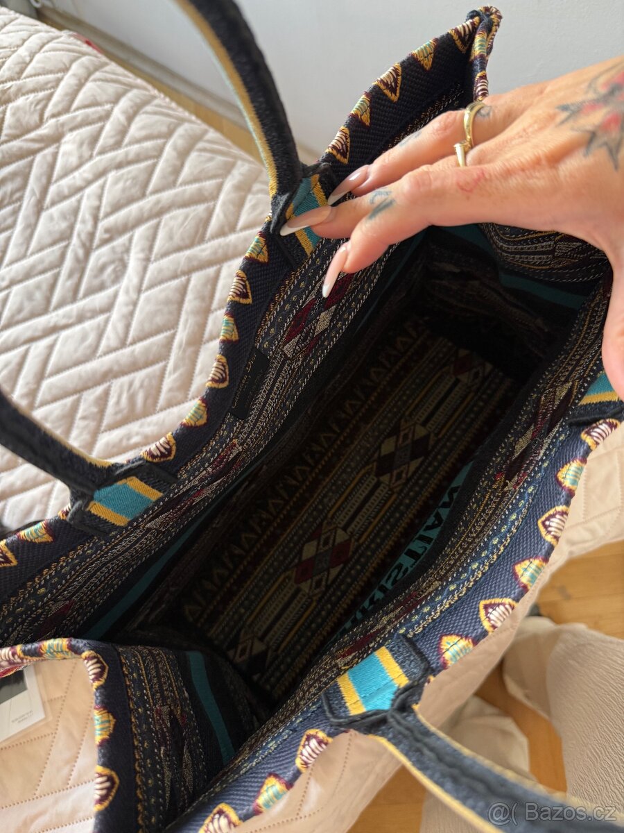 Kabelka Dior tote book large - 9