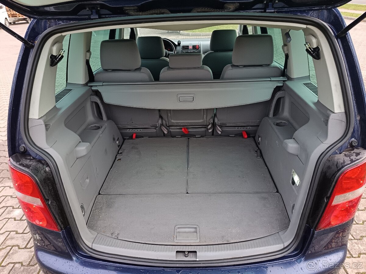 Volkswagen Touran 2.0 TDI - 103 kW -DSG - 7 místní - 9