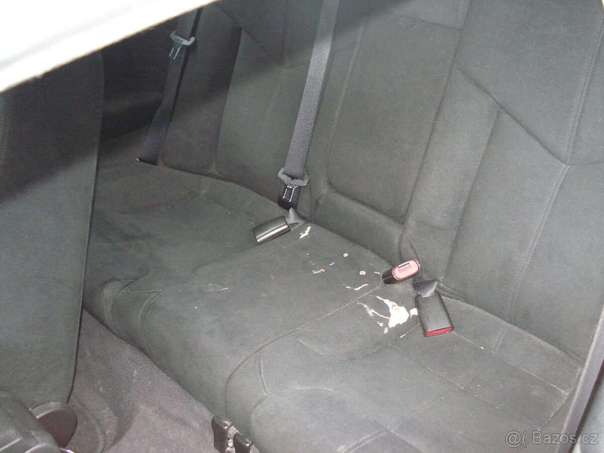 Alfa Romeo GT 1.9 JTD - 9