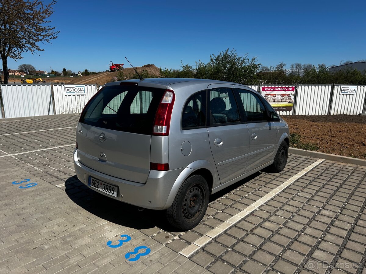 Opel Meriva 1.8 - 9