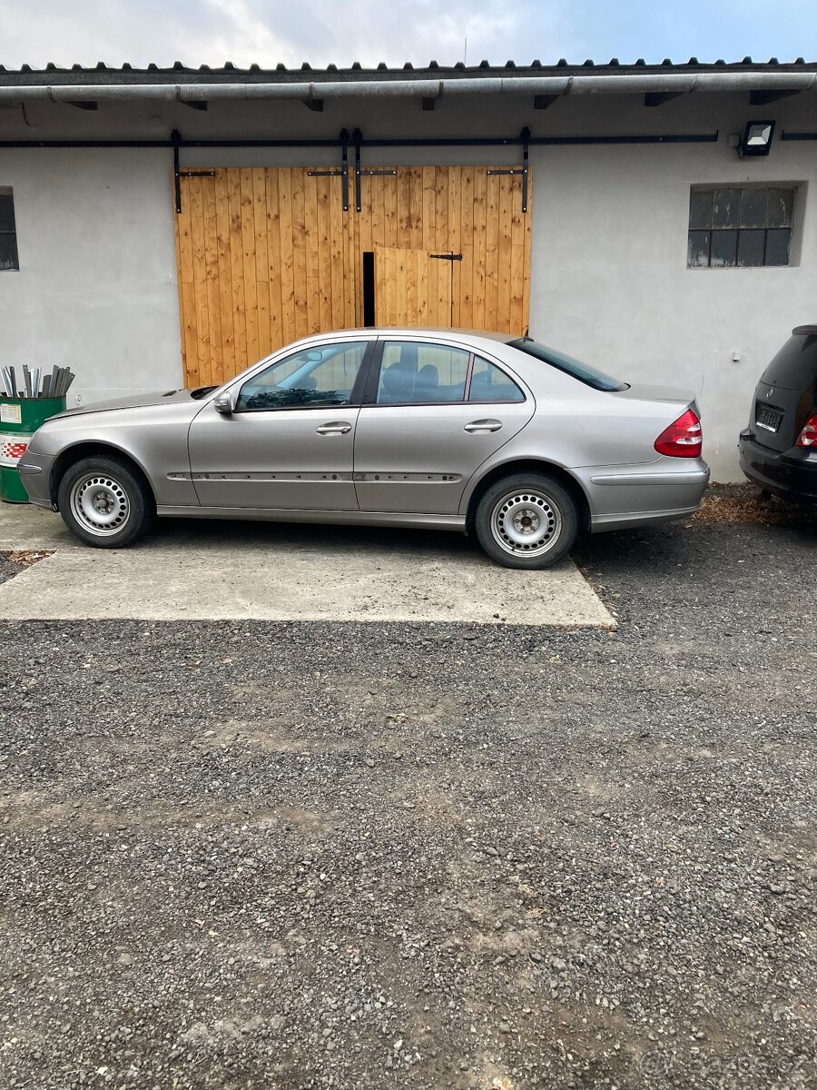 MERCEDES W211 KOMBI,SEDAN DÍLY - 9