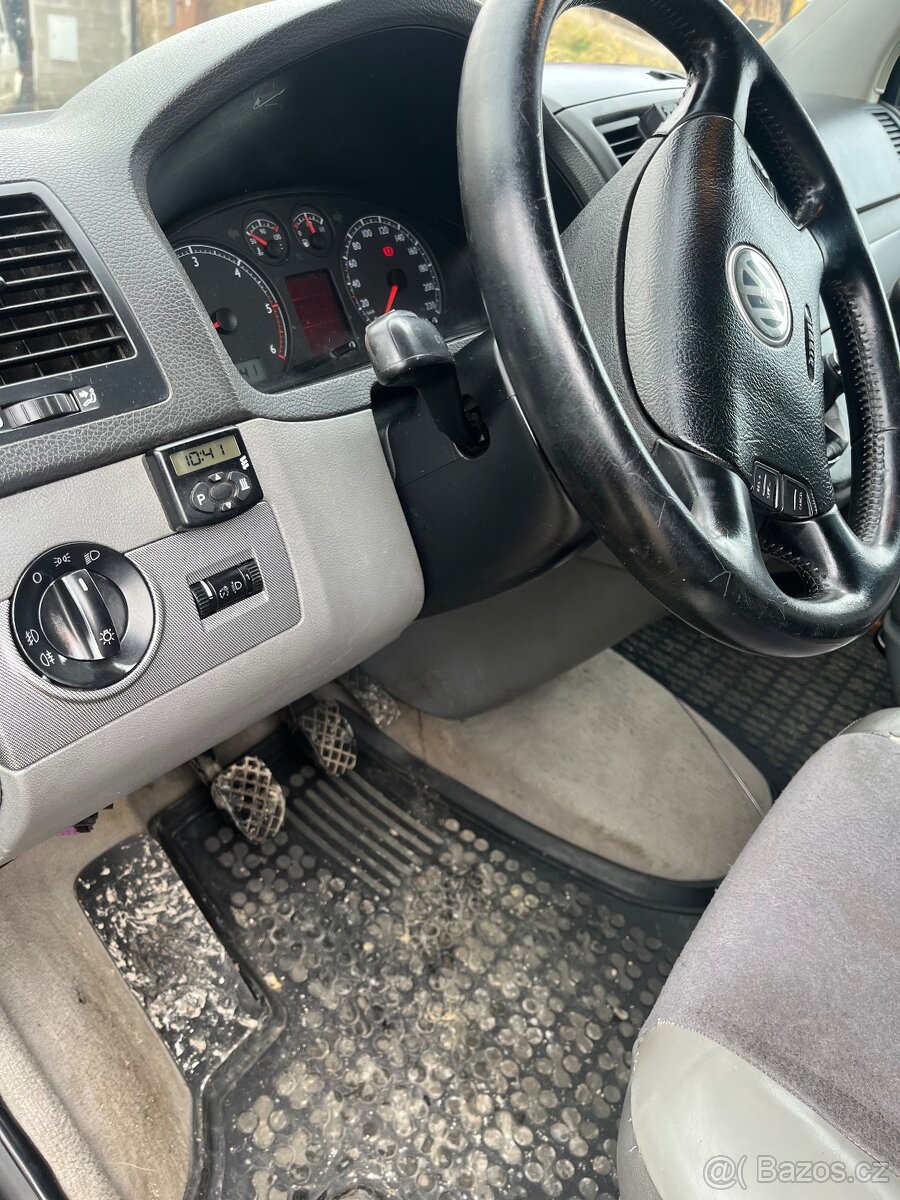 vw multivan 2,5 tdi 96kw - 9