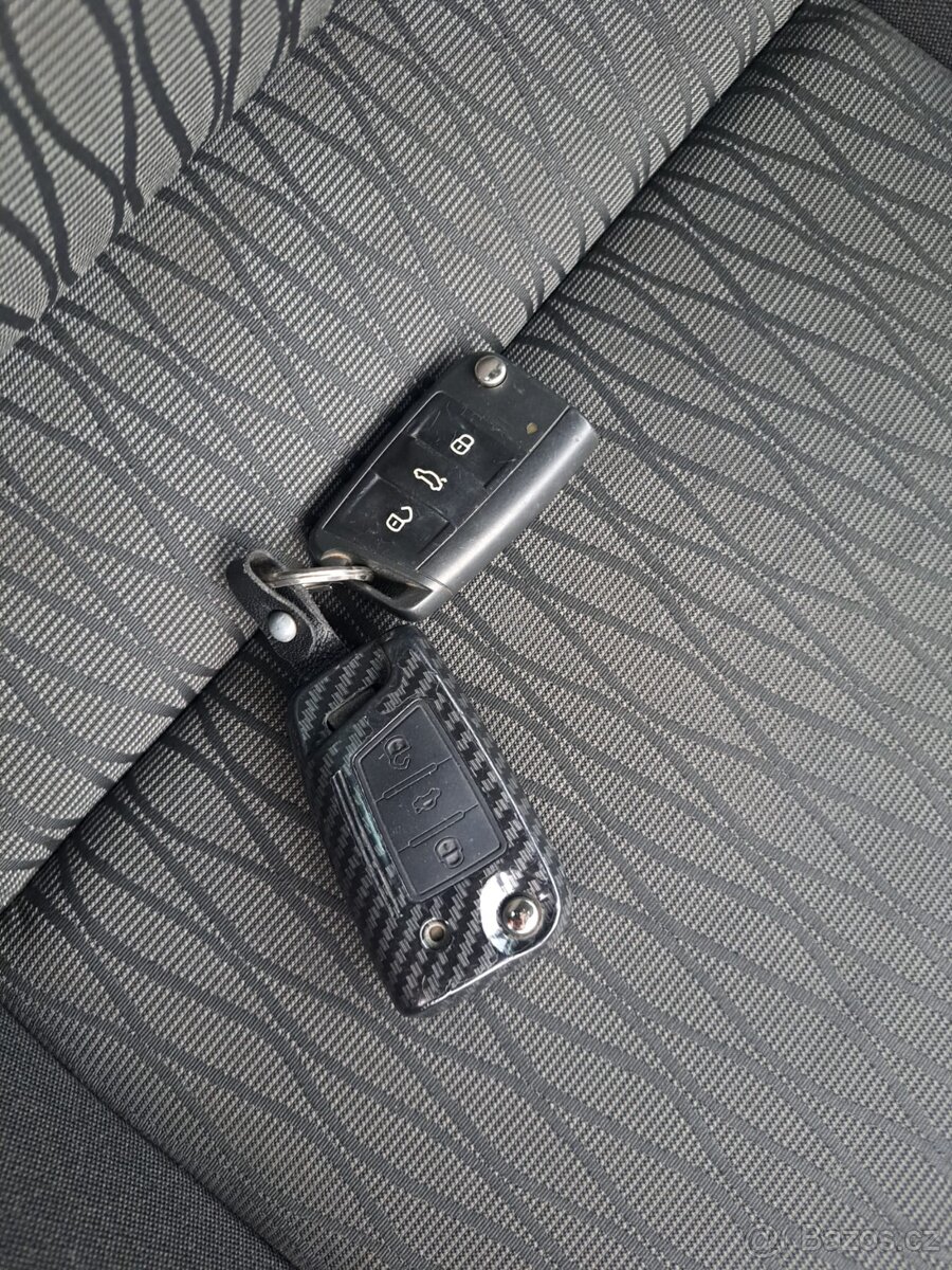 Seat Leon 1.2TSI - 77kw , výhřev , LED , výbava - 9