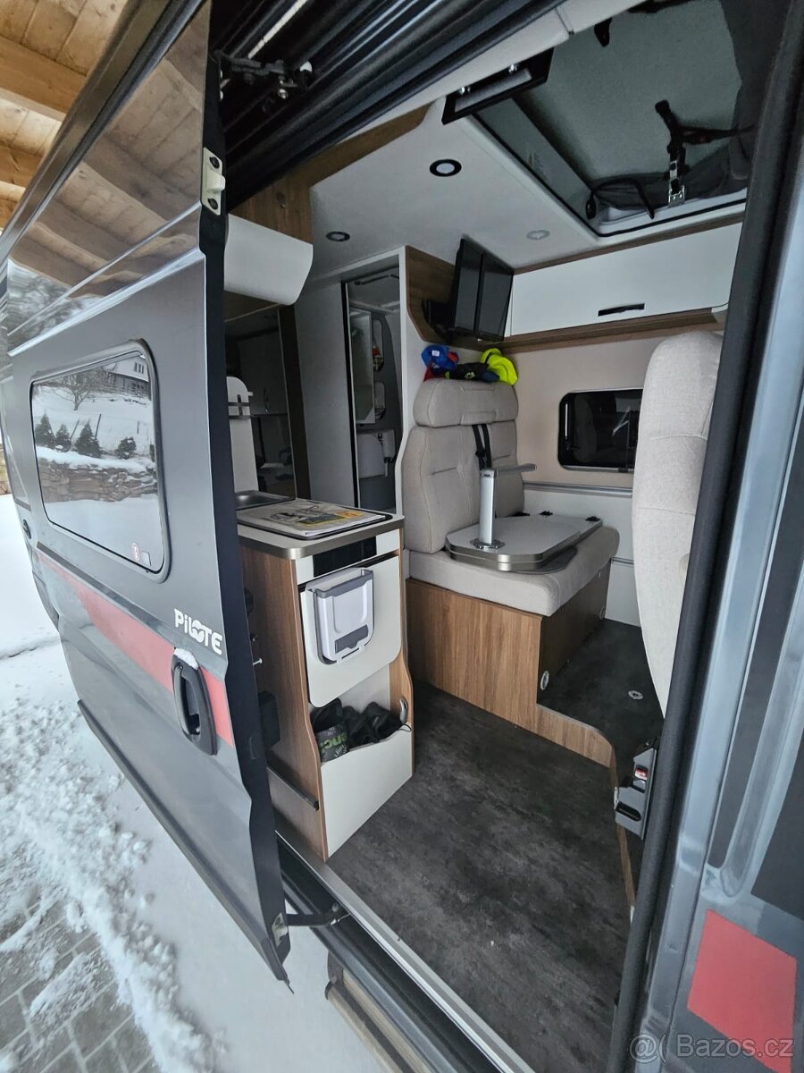 Obytná dodávka - 9