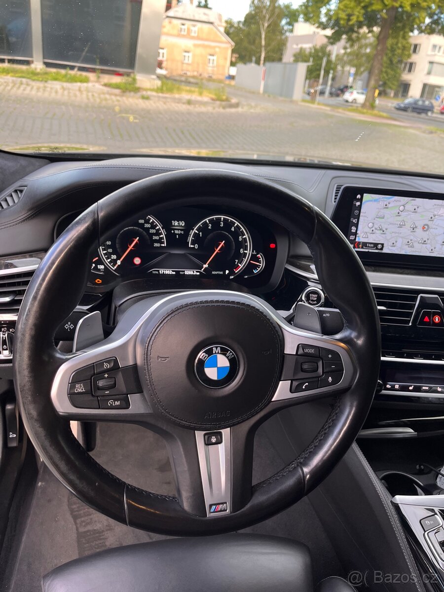 BMW G30 540i - 9