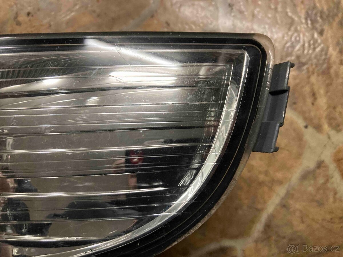 Pravá mlhovka Škoda Superb II originál - 9