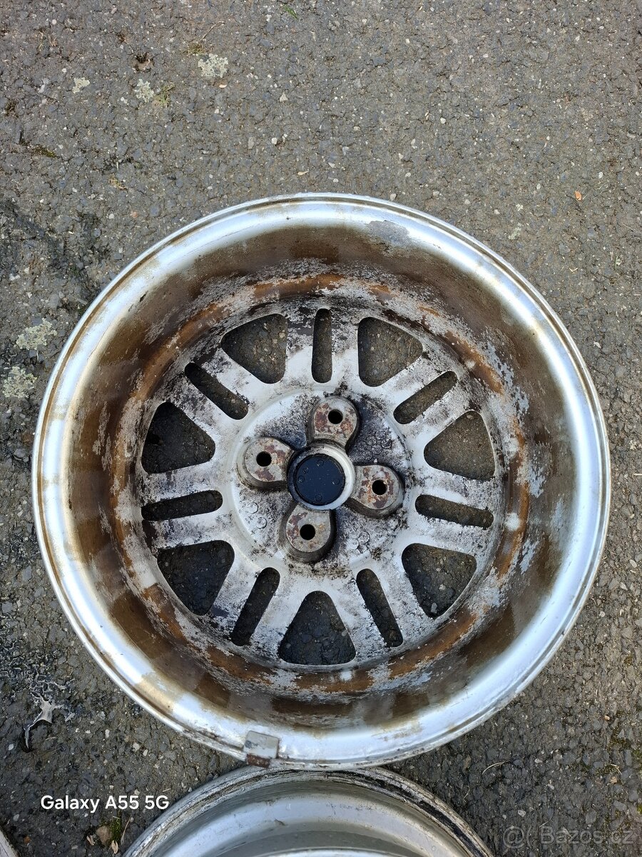 Kola Peugeot R15 - 9