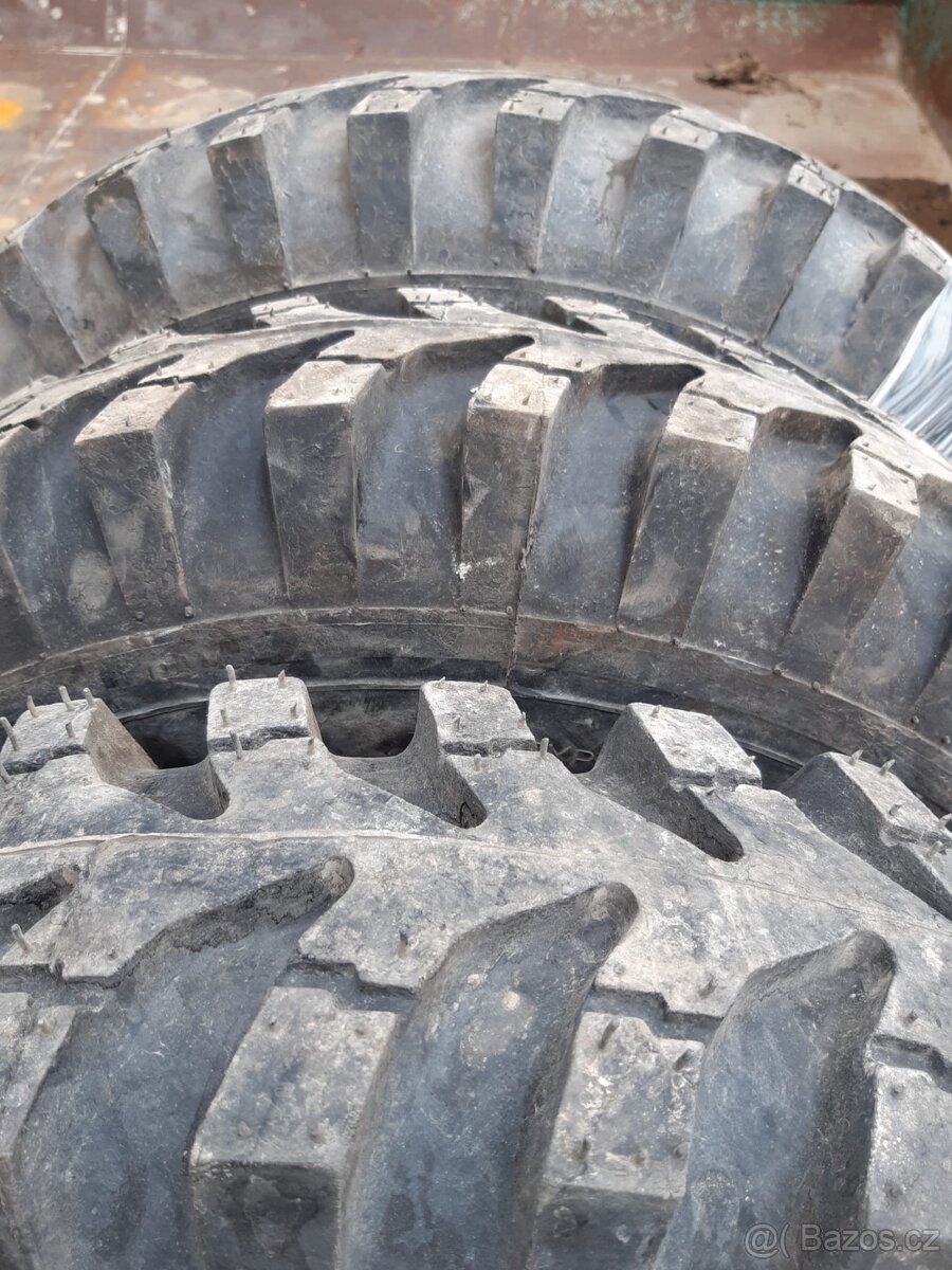 Praga V3S sklápěč s SPZ - 9