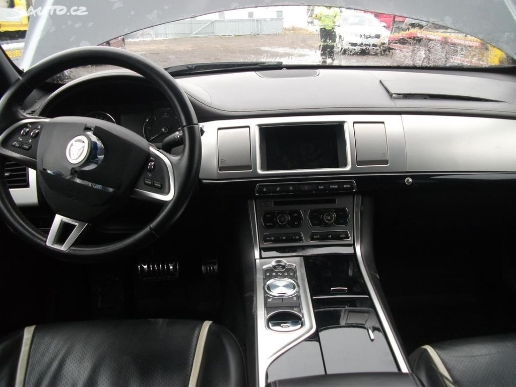 Jaguar XF 2.2D/NAVI / 2013 / 250000km - 9