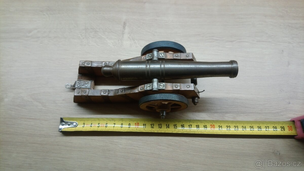 Model děla - 9