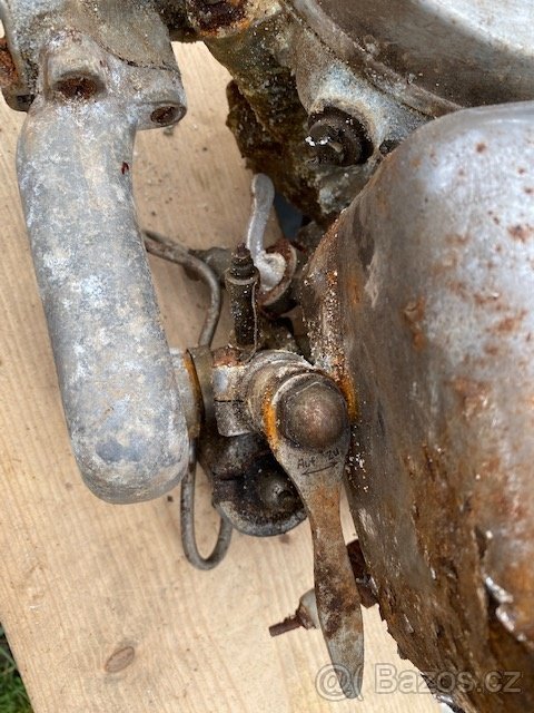 Prodám přívěsný lodní motor Sachs, r.v. kolem 1935 - 9