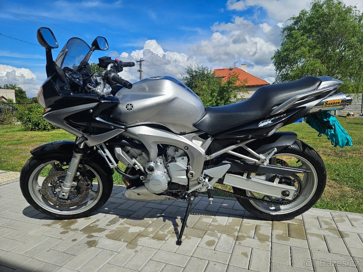 Yamaha FZS 600 Fazer - 9