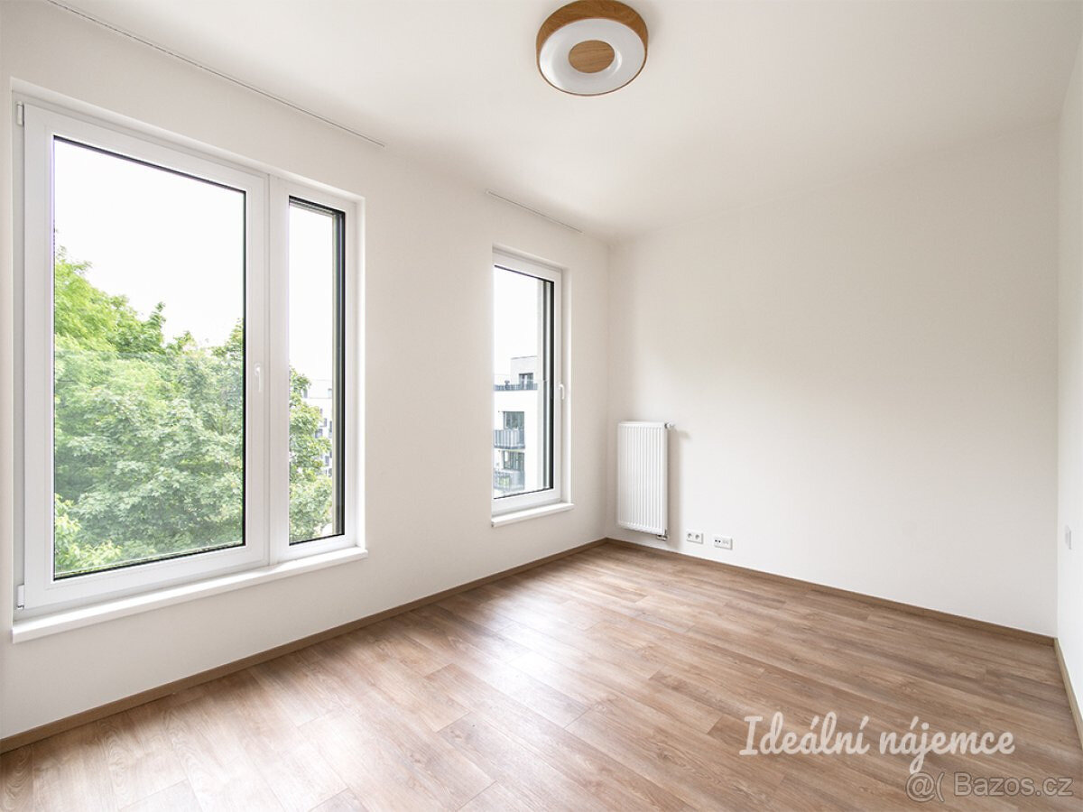 Pronájem bytu 2+kk, Dagmar Burešové, Žižkov, 26000 Kč/měs, 6 - 9