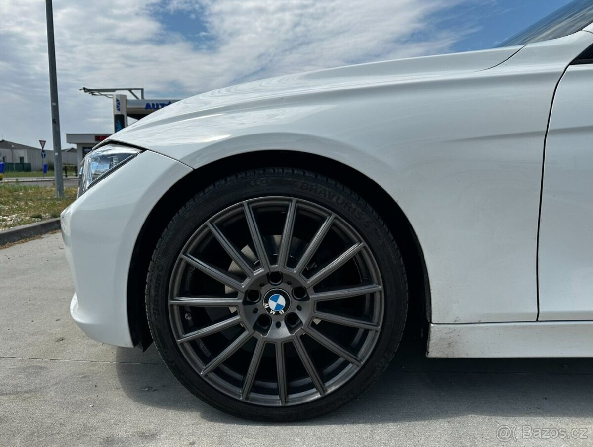 BMW 316d Touring - 9