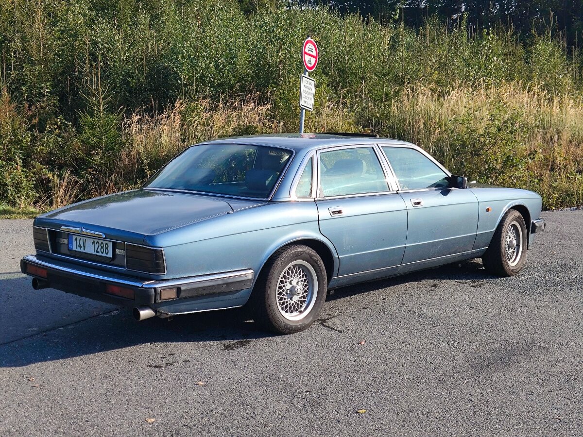 Jaguar XJ40, 1993, 4.0 - 9