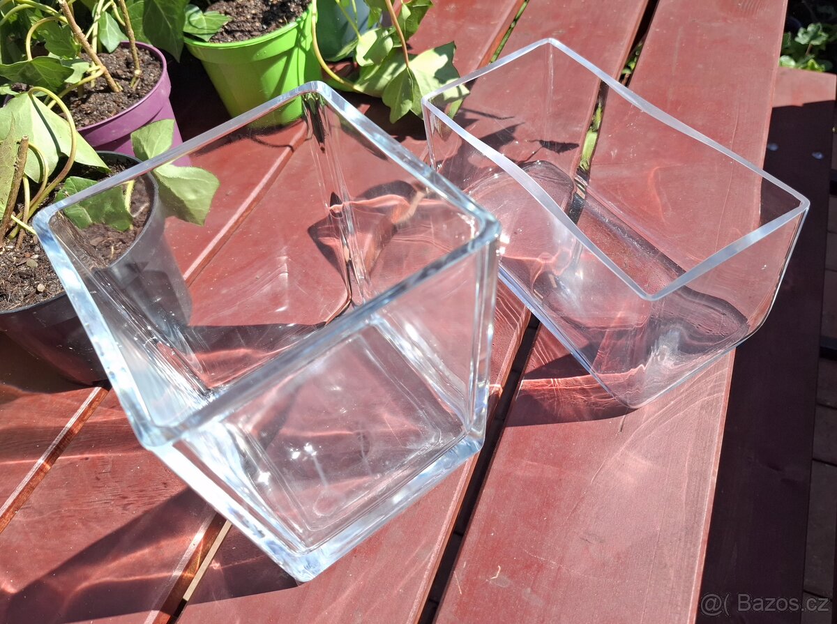 2x skleněné nádoby - 9