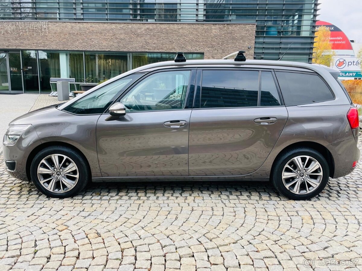 Citroën Grand C4 Picasso 2.0HDi AUT NAVIG LED 7 MÍST KAMERA - 9