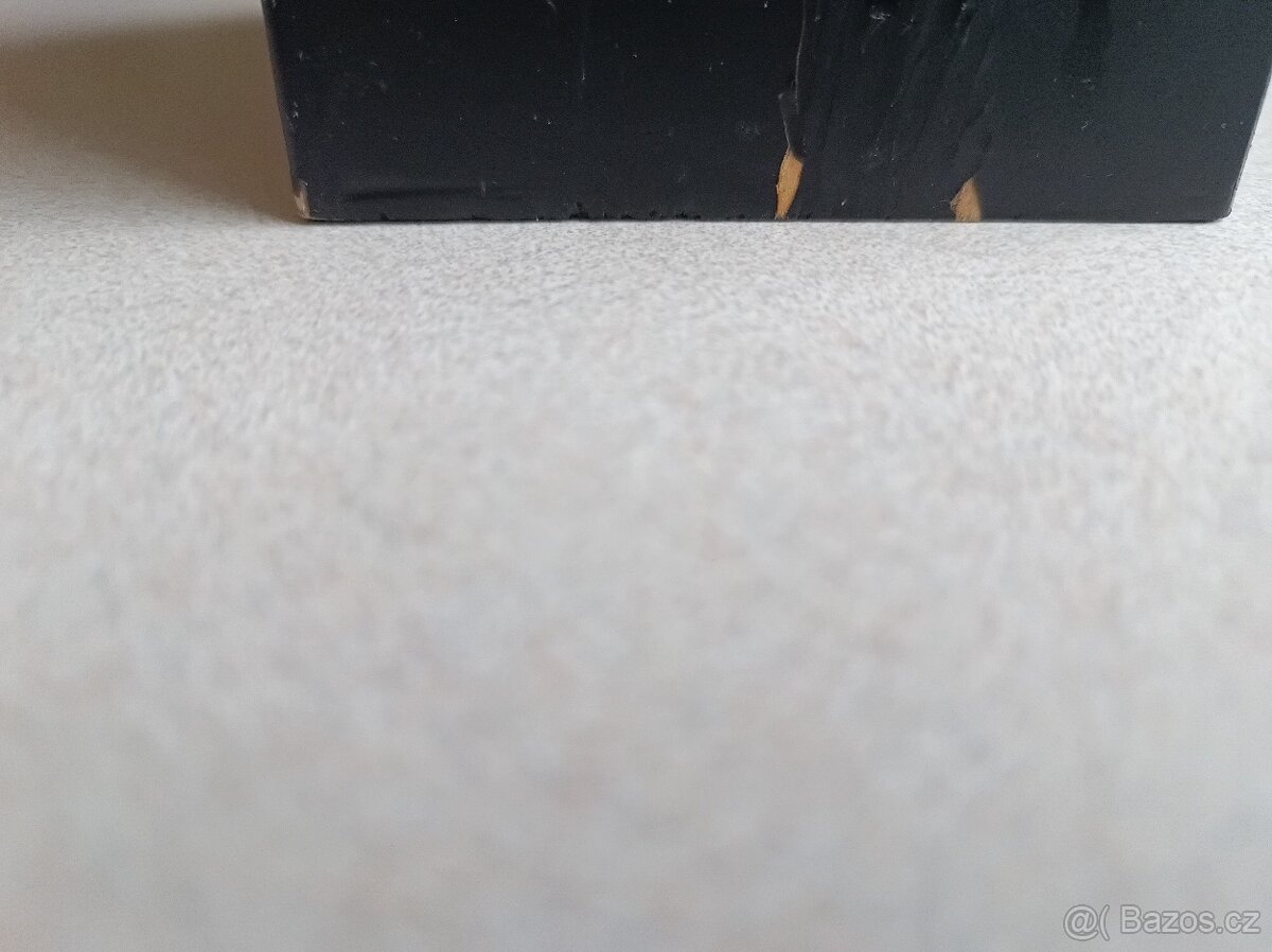 Sada zoubkových nožů, sekáček, nůžky - v bloku. - 9