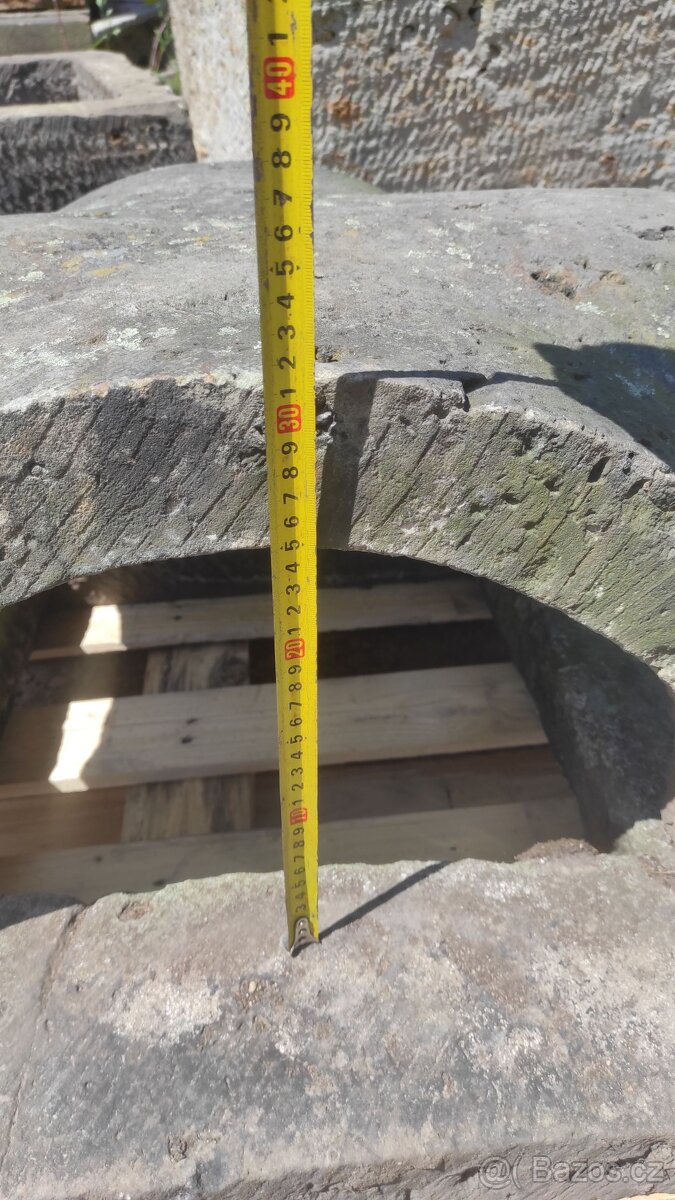 Starý kamenný komín, pískovcový komín - 9