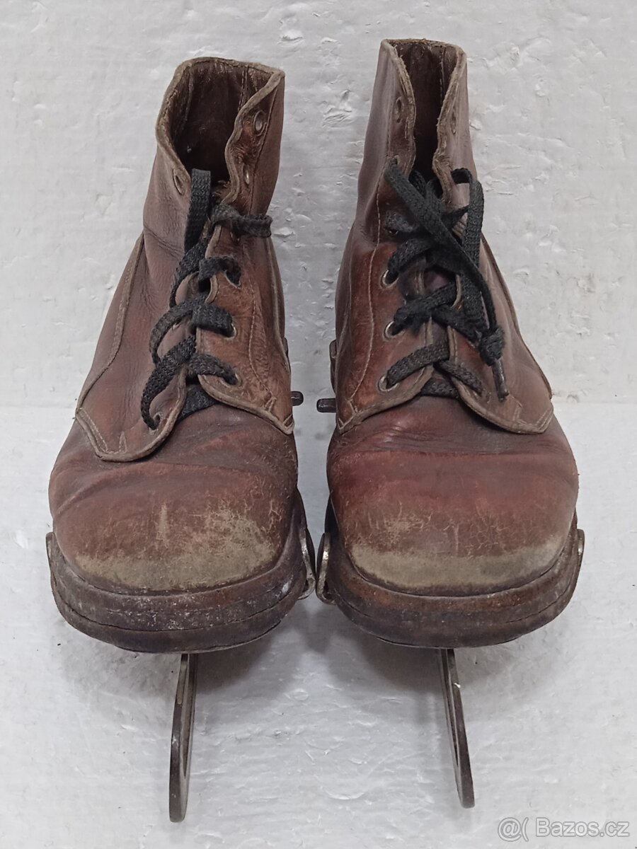 Avion - Staré retro brusle + klíč + boty - 9