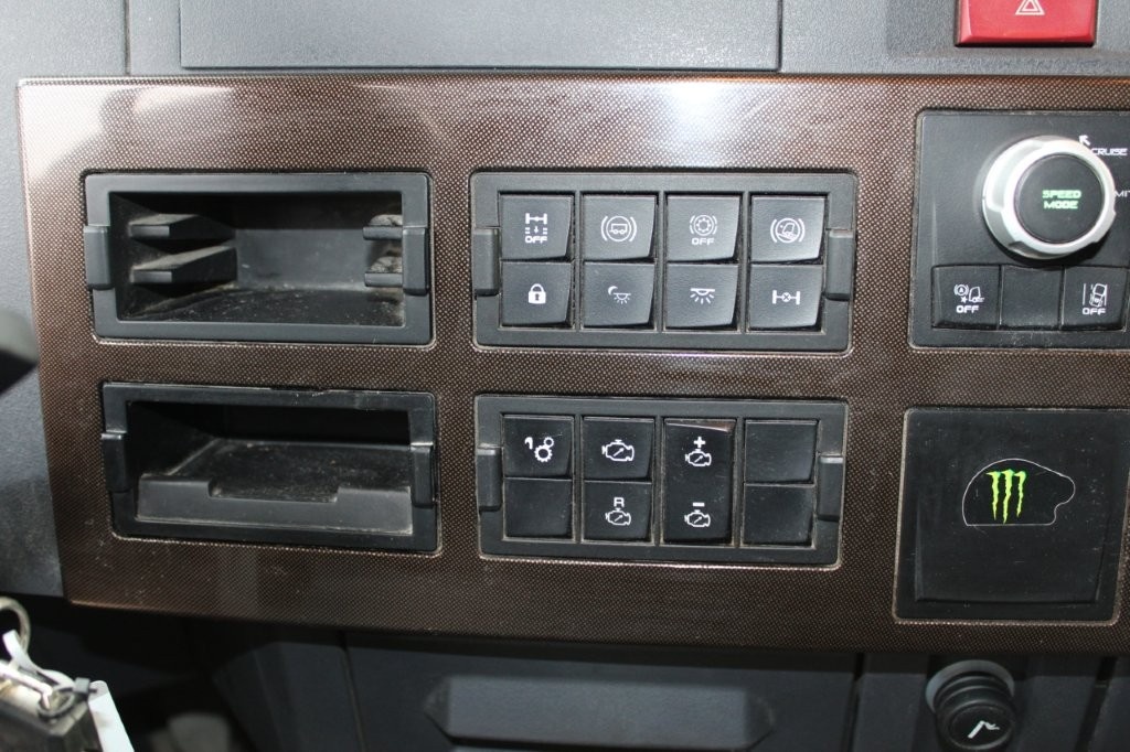 RENAULT T 520 HYDRAULIKA, KAMERA - 9