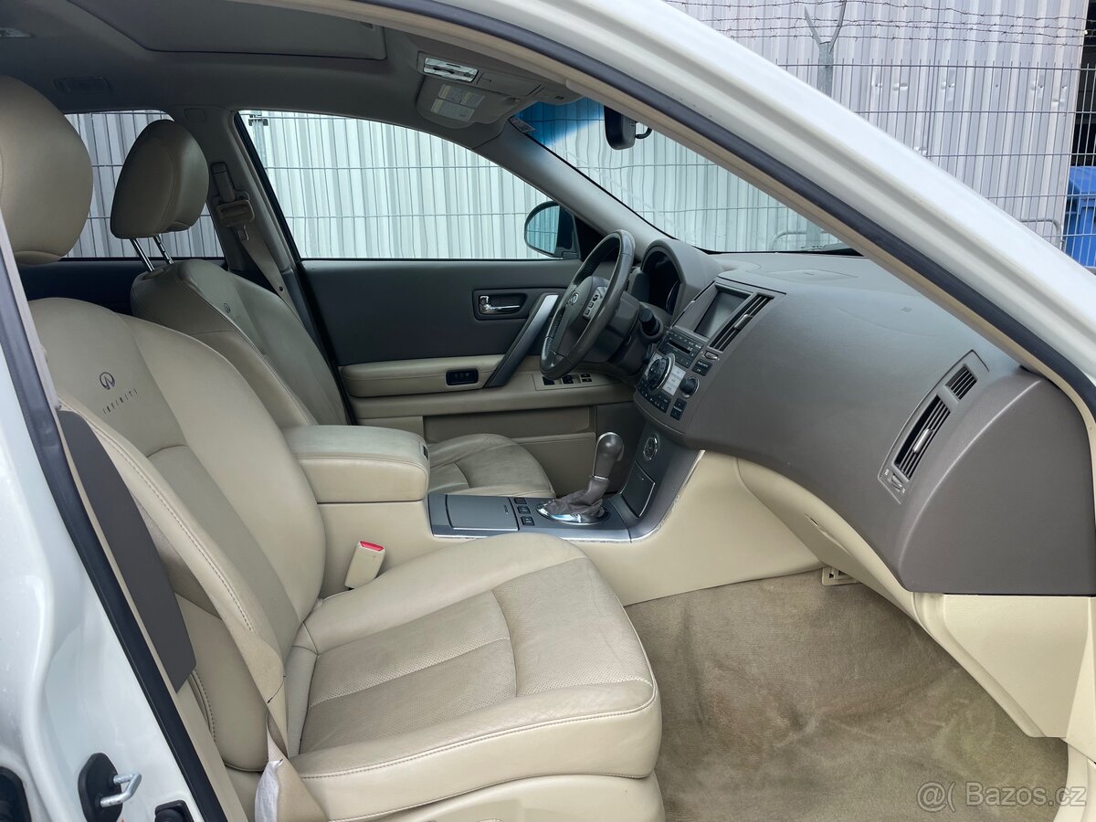 Infiniti FX35 - 9