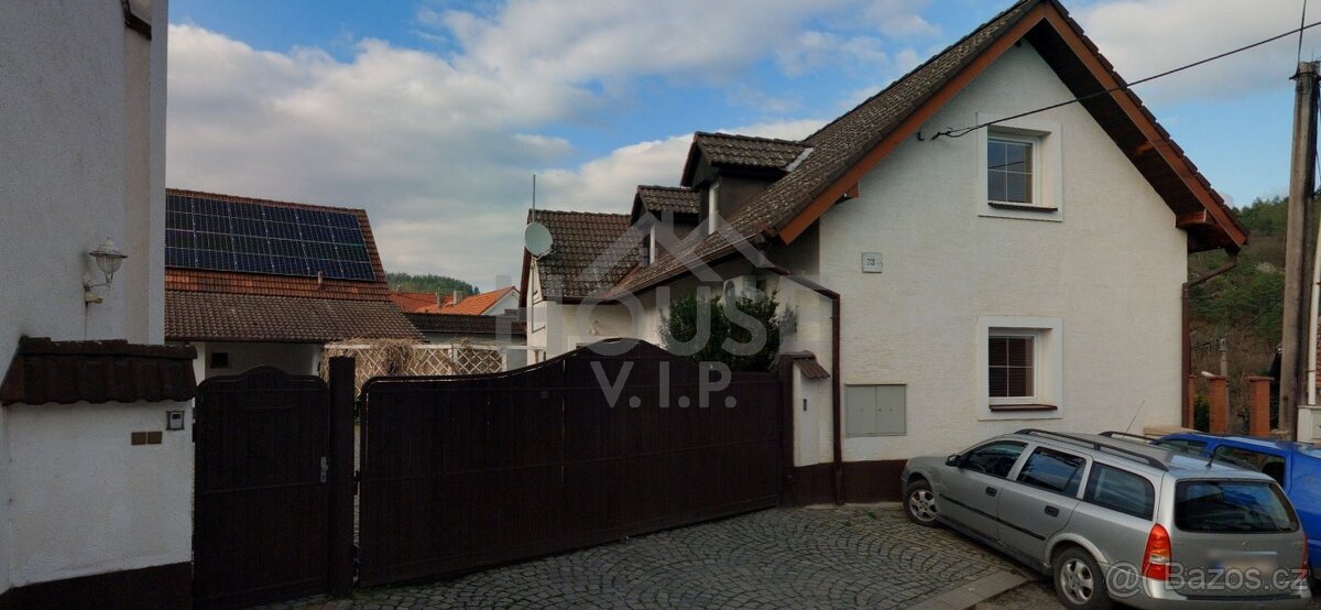 Prodej rozsáhlé usedlosti, 203 m² na pozemku 1161, Hýskov, o - 9