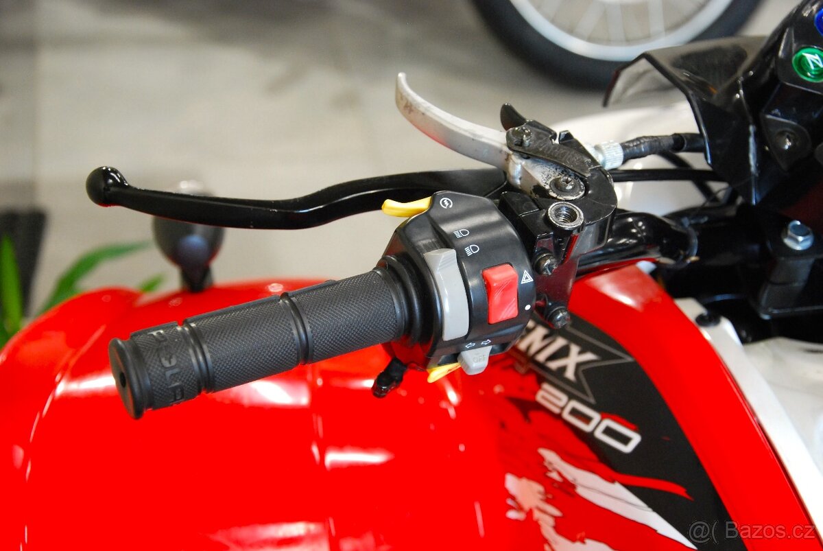 Polaris Phoenix 200 - 9