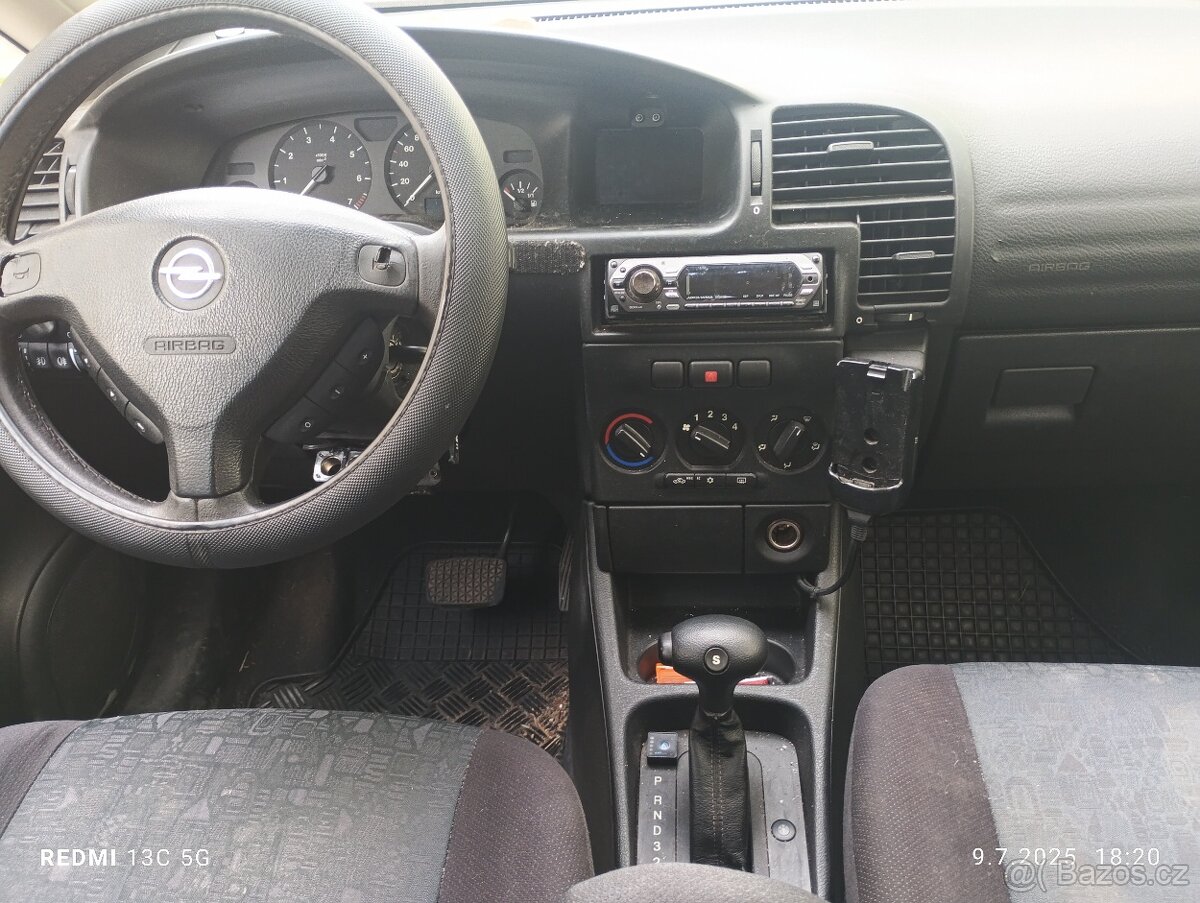 Opel Zafira - 9