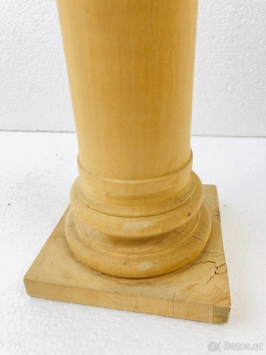 Vyřezávaný dřevěný stojan Antický sloup (NP004) - 9
