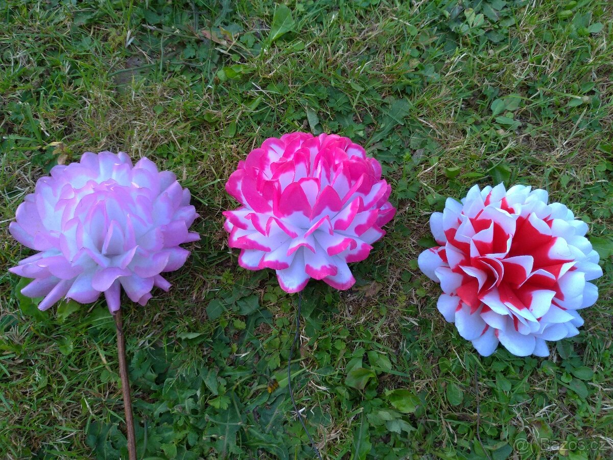 Umělé a voskované vazbové květy na aranžování - 9