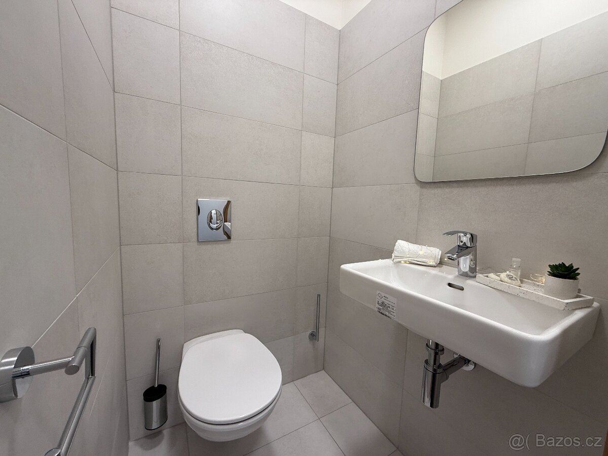 PRONÁJEM KANCELÁŘSKÉHO KOMPLEXU O CP CCA 181,57 M2 V BRNĚ - 9