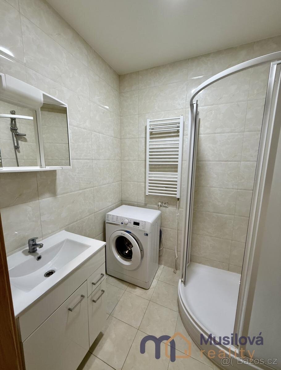 Pronájem bytu 2+kk 68 m2 - 9