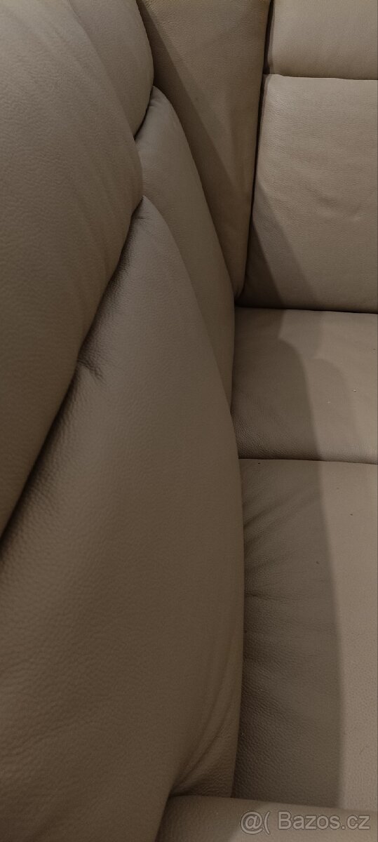 Rohová kožená sedačka - 9