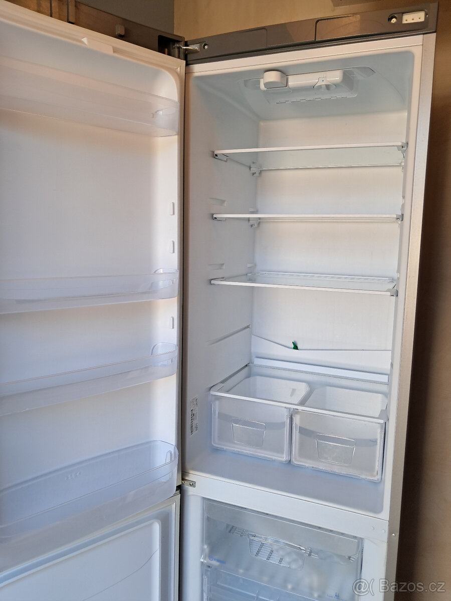 Lednice s mrazakem Indesit BIAAA 14P X - 9