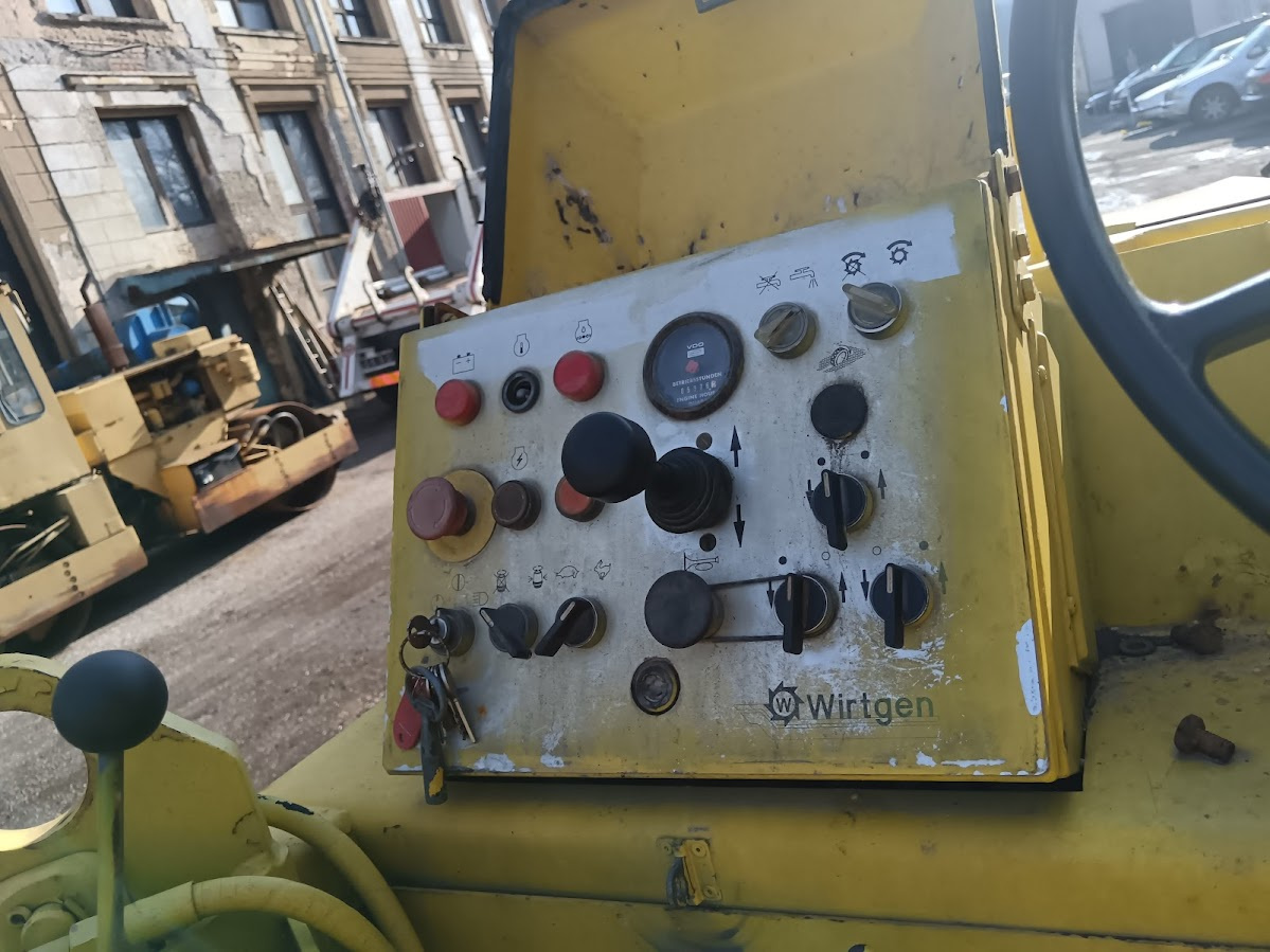 Silniční fréza Wirtgen W500 - - 9