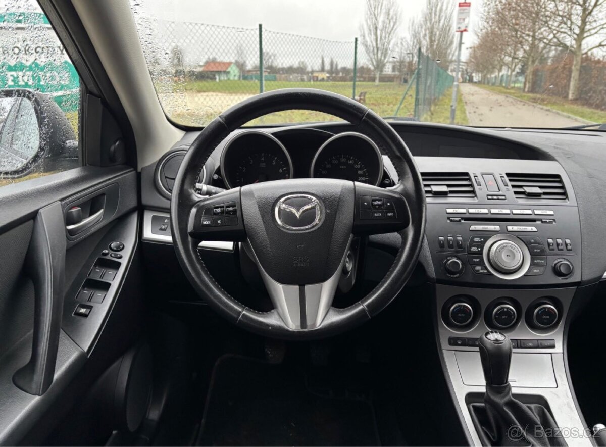 MAZDA 3 1.6 77 KW 90TH ANNIVERSARY - BENZÍN - 9