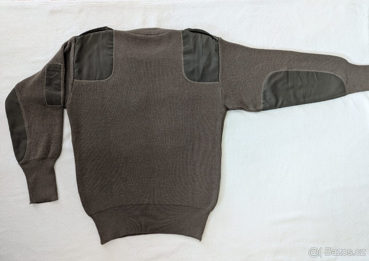 Olivově zelený army svetr - 9