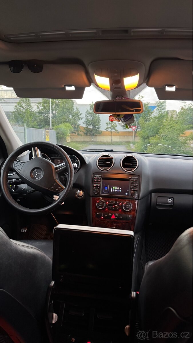Mercedes-Benz ML W164 320CDI - 9