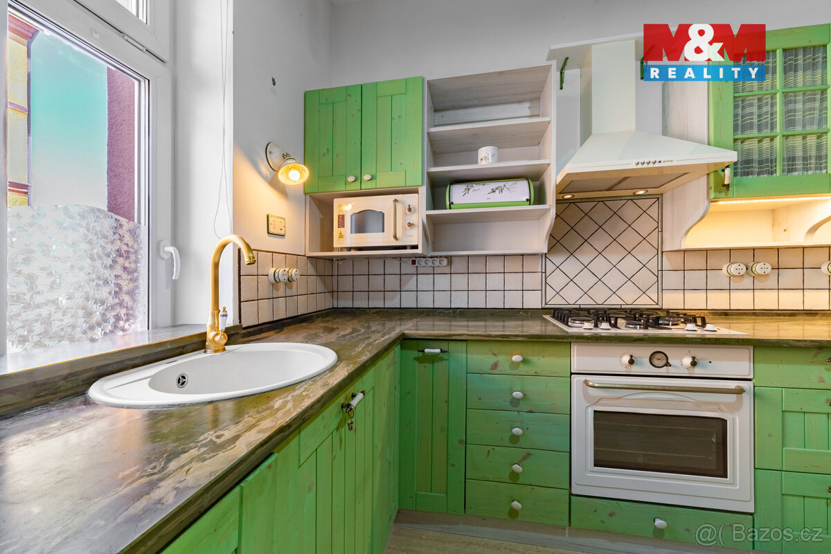 Prodej bytu 3+1, 76 m², Karlovy Vary, ul. Příčná - 9