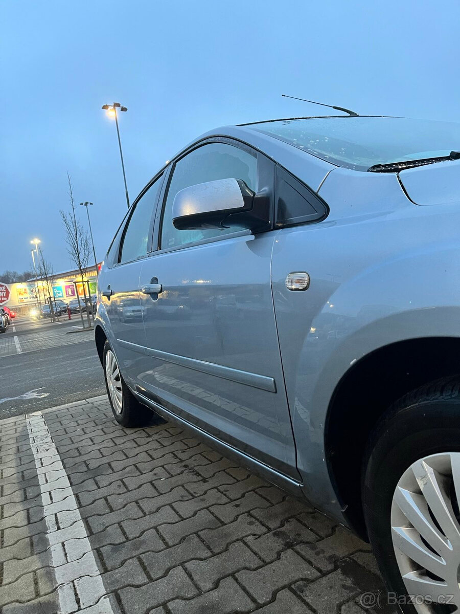 2007 Ford Focus mk2 1.6 benzín 74kW - 9