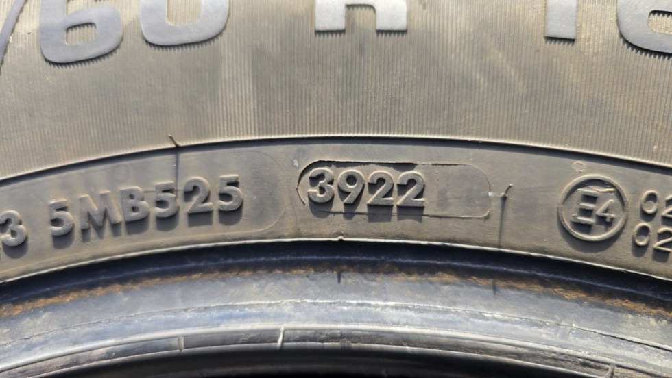 Zimní pneu 215/60/16 Vredestein - 9