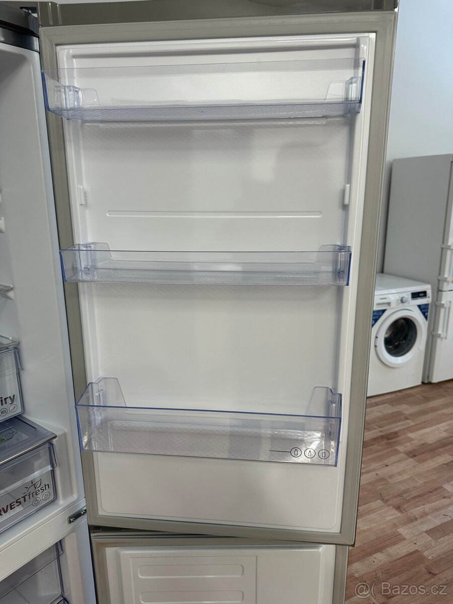 Lednice s mrazákem Beko (267) - 9