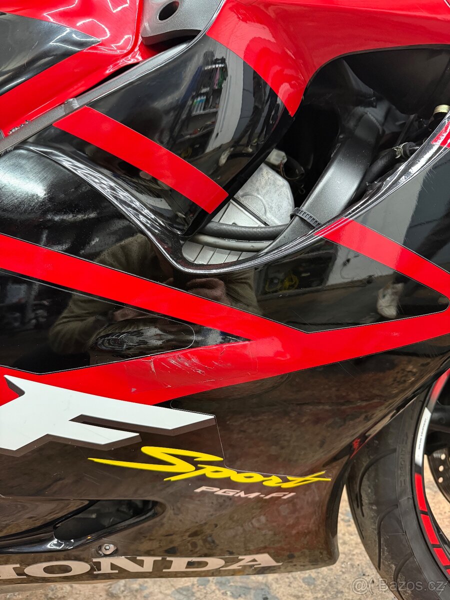 Honda Cbr 600 f - 9