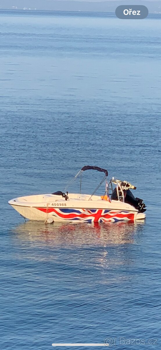 Motorový člun loď - 9